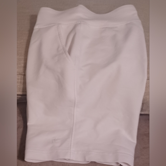 Danskin now white short - Picture 2 of 3